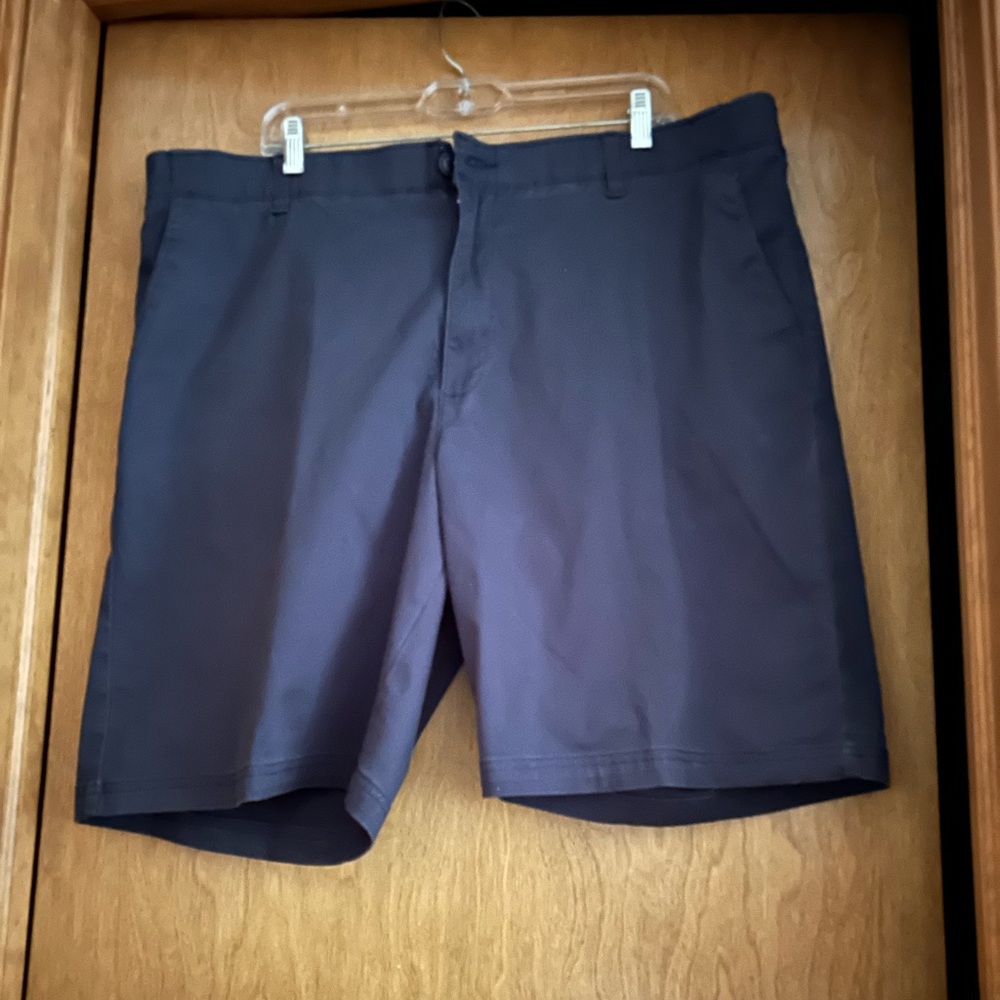 Lee Men's Navy Blue Flat Front Shorts
